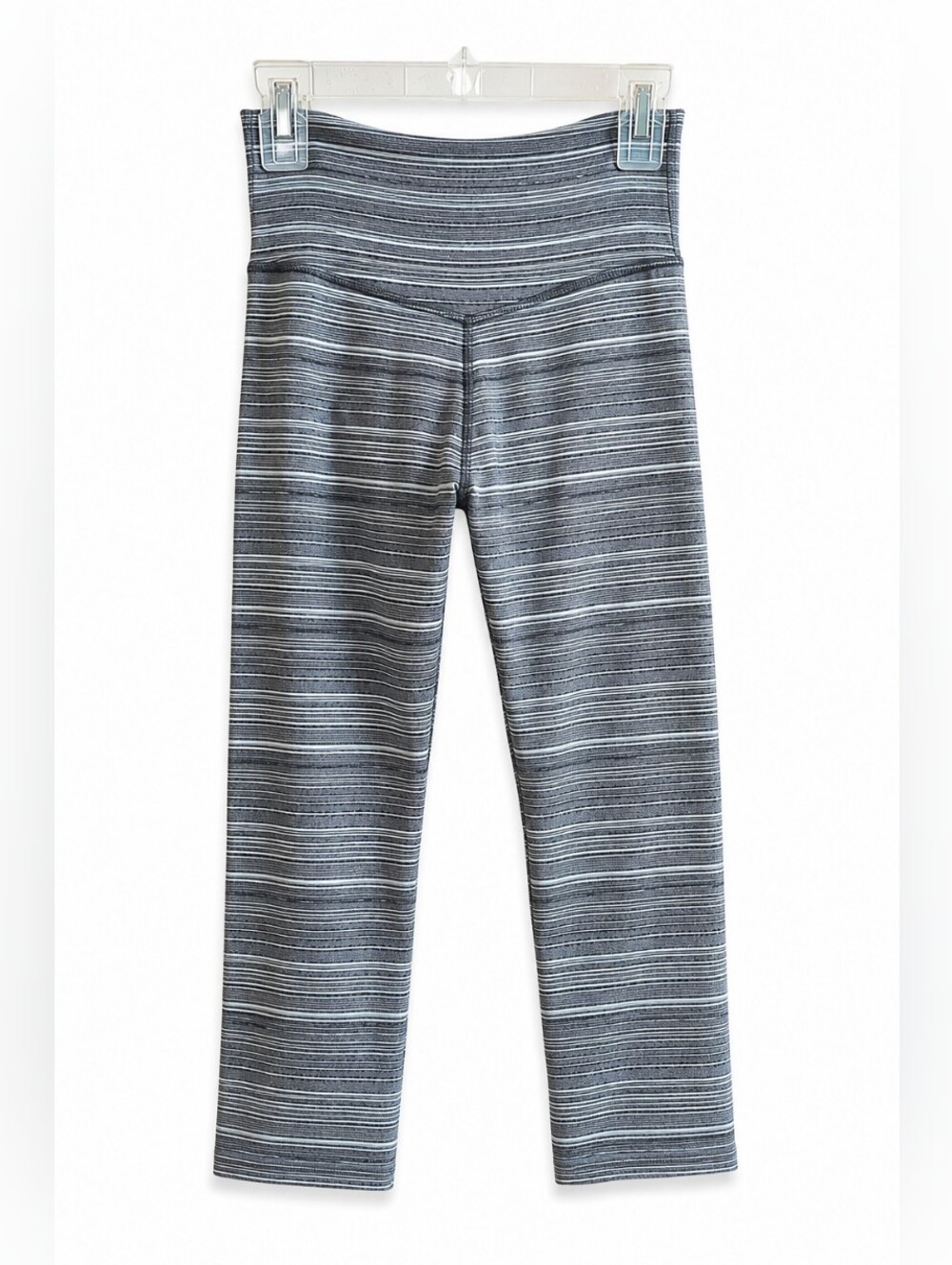 Lululemon Women’s Size 6 Gray Striped Capri Leggings Cropped Yoga Pants